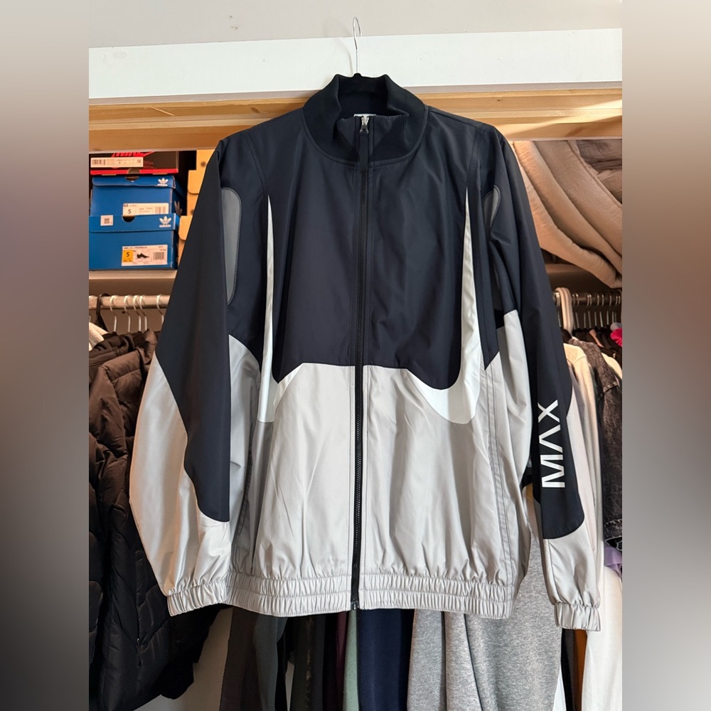 Women's Woven Air Max Day Jacket